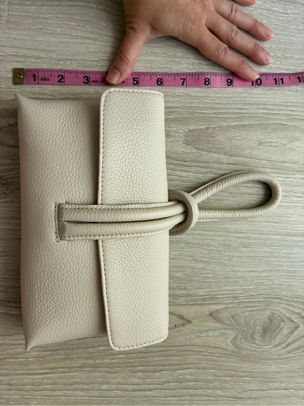 M.Gemi- The Francesca tumbled leather wristlet with detachable strap in Ecru - Picture 10 of 12